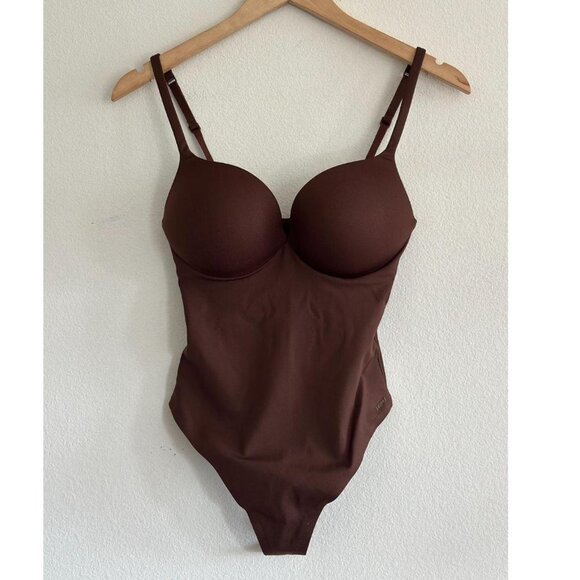 Skims Ultimate Body Push Up Thong Bodysuit in Cocoa, Size Small - Picture 6 of 8